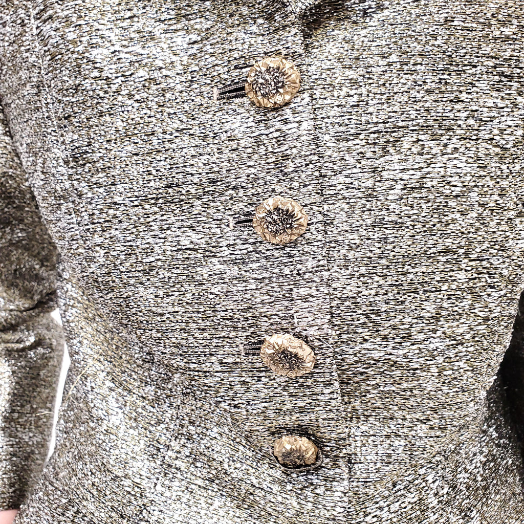 CHANEL GOLD METALLIC SUIT WITH FLORAL LOGO BUTTONS - SIZE 40